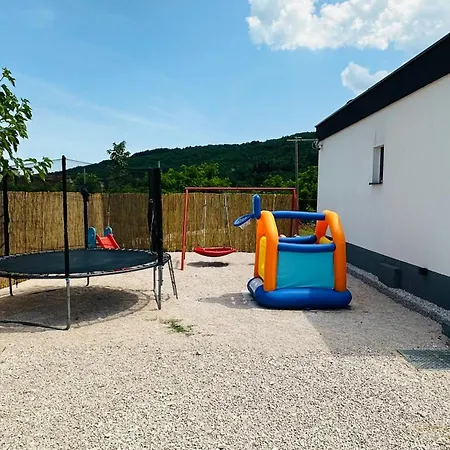 Ela Villa