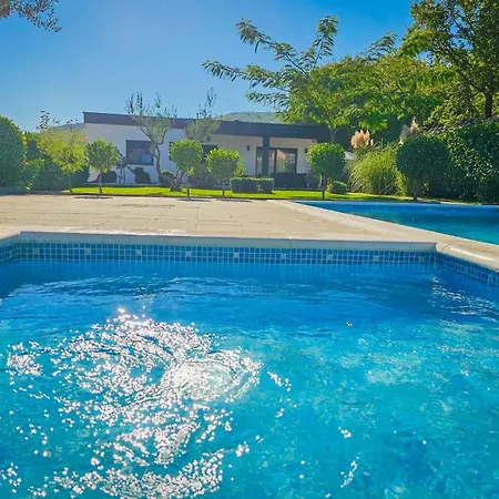 Ela Villa